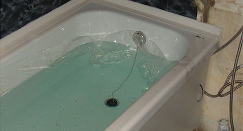 Установкой акрилового вкладыша | Островной